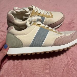 Stylish Women's Athletic Shoes - Cream, Gray, and Tan